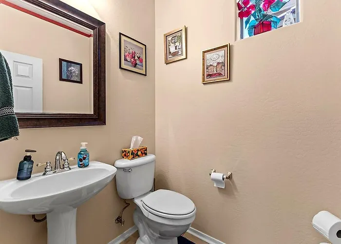 Oasis, Pool, Gym & Workspace, Sleeps 6 * Surprise