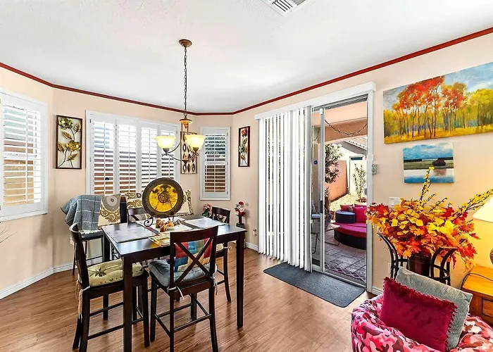 Oasis, Pool, Gym & Workspace, Sleeps 6 * Surprise